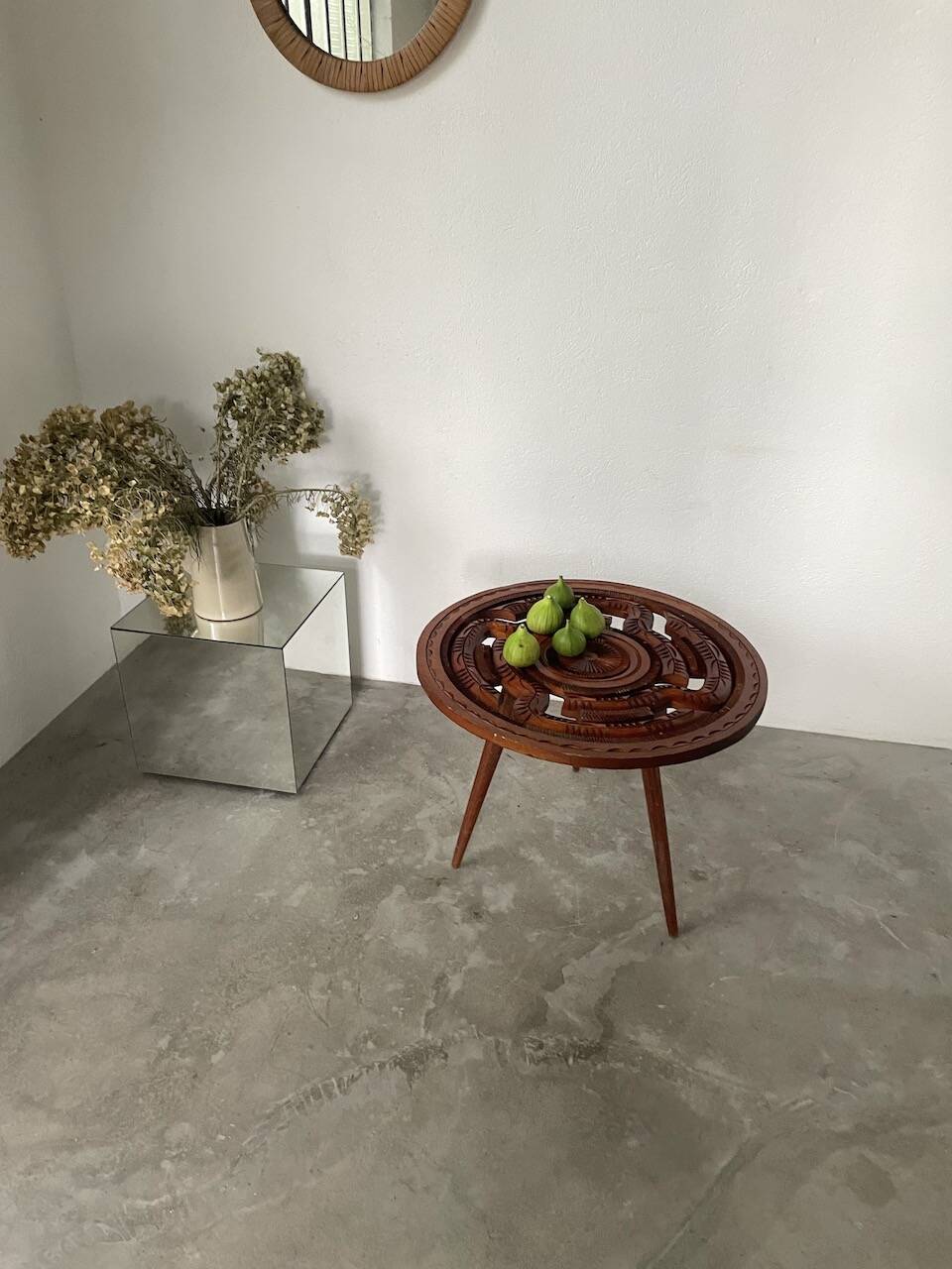 60s tripod coffee table in chiseled wood