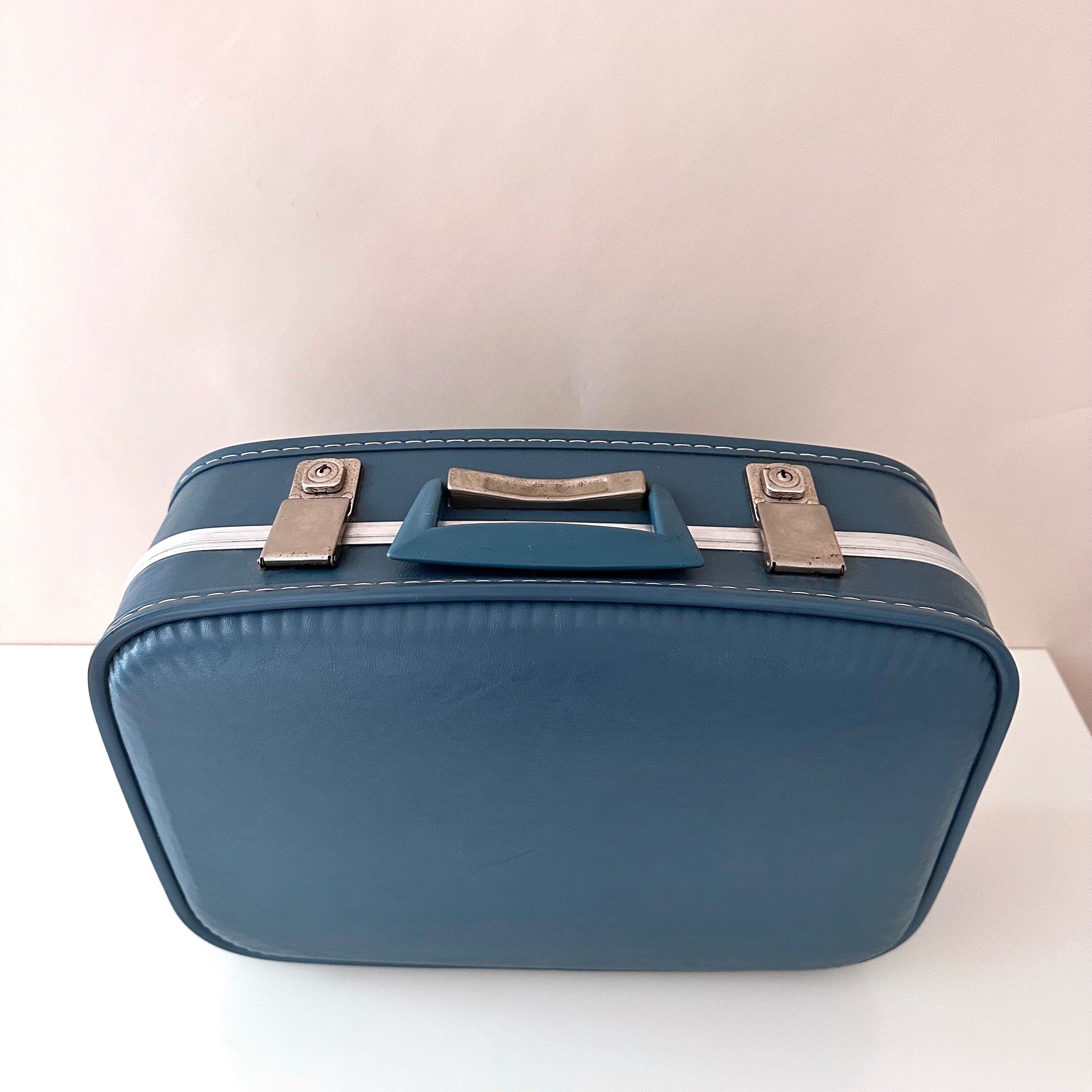 Vintage suitcase air france stewardess 1970