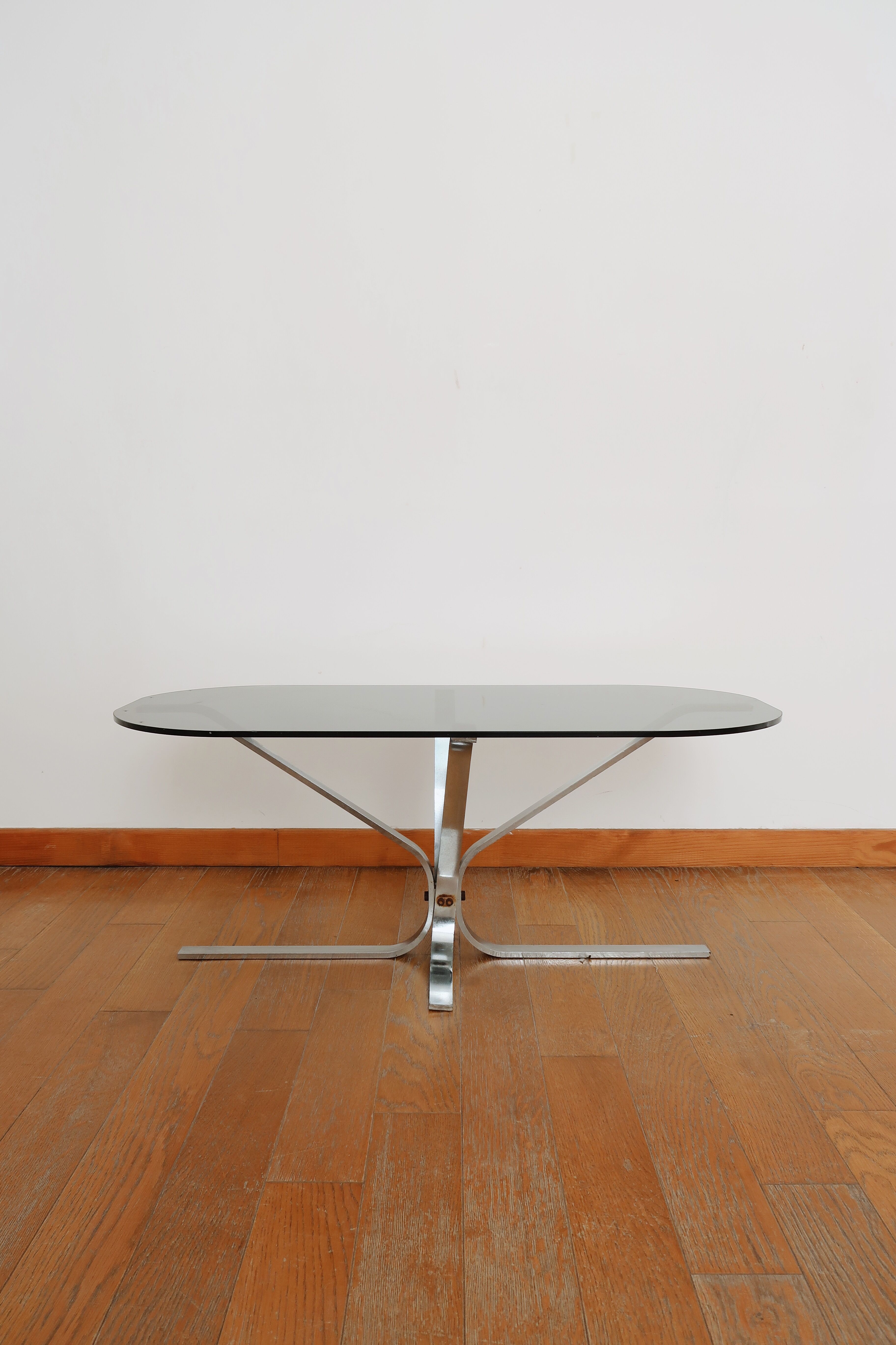 Oval coffee table smoked glass