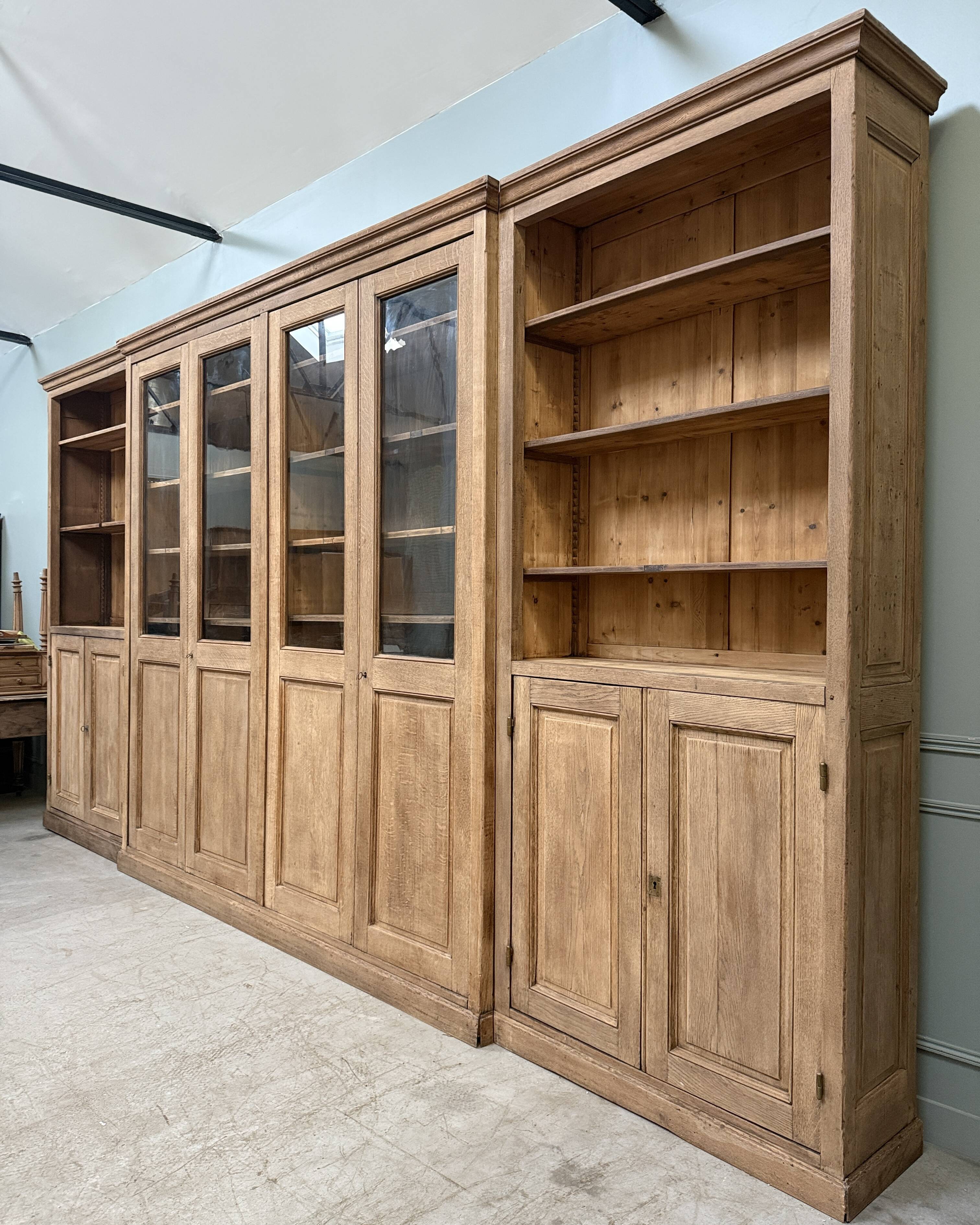 Large antique oak library (renovated)