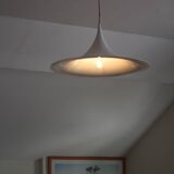 Suspension blanche Fog & Morup modèle Semi trompette