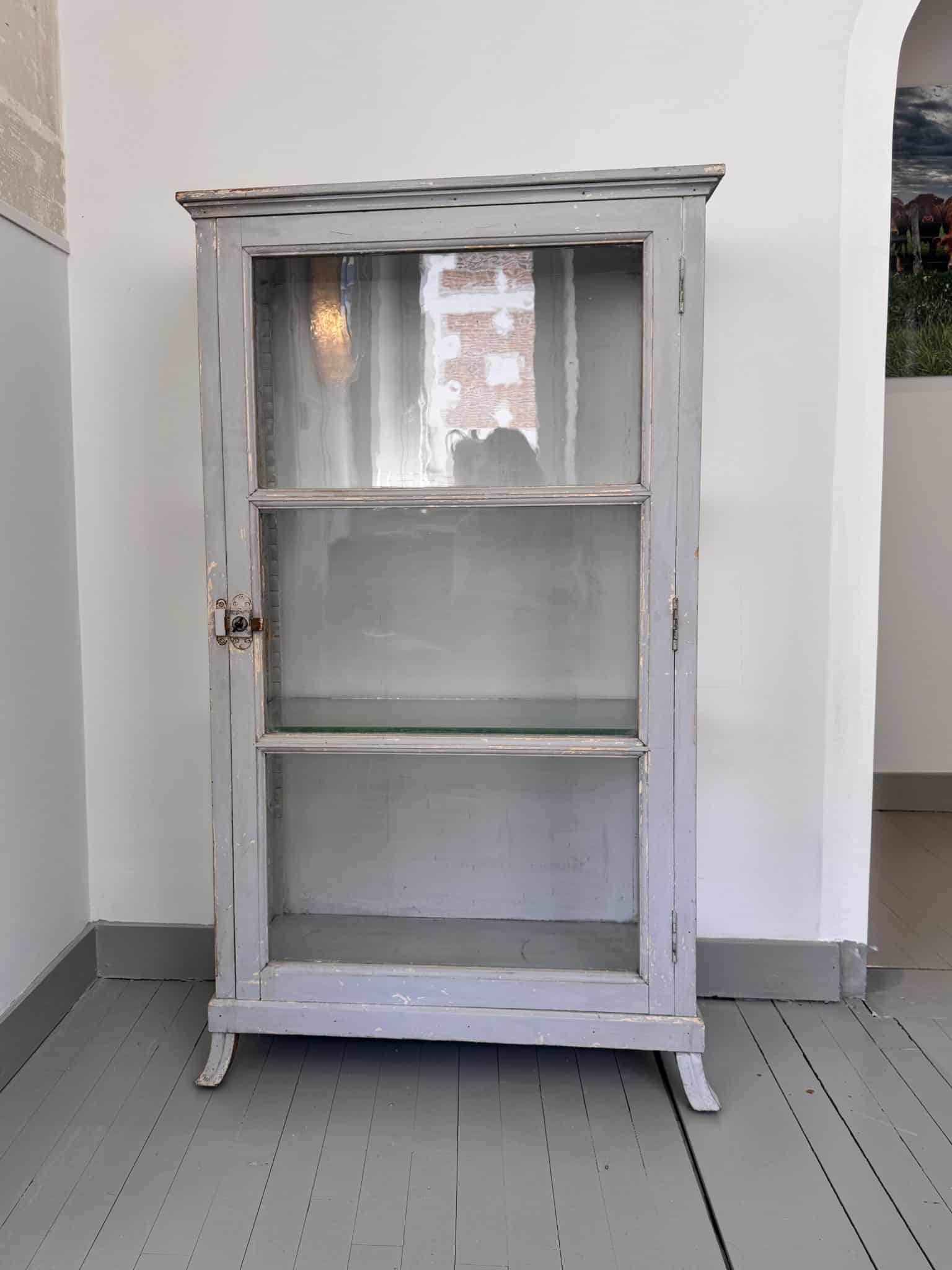 Vitrine ancienne en bois et verre