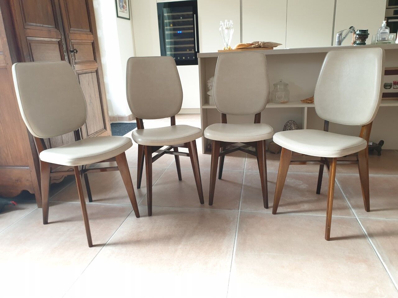 Chairs 60s Skaï beige