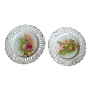 2 Assiettes décoratives à rebord ajourés