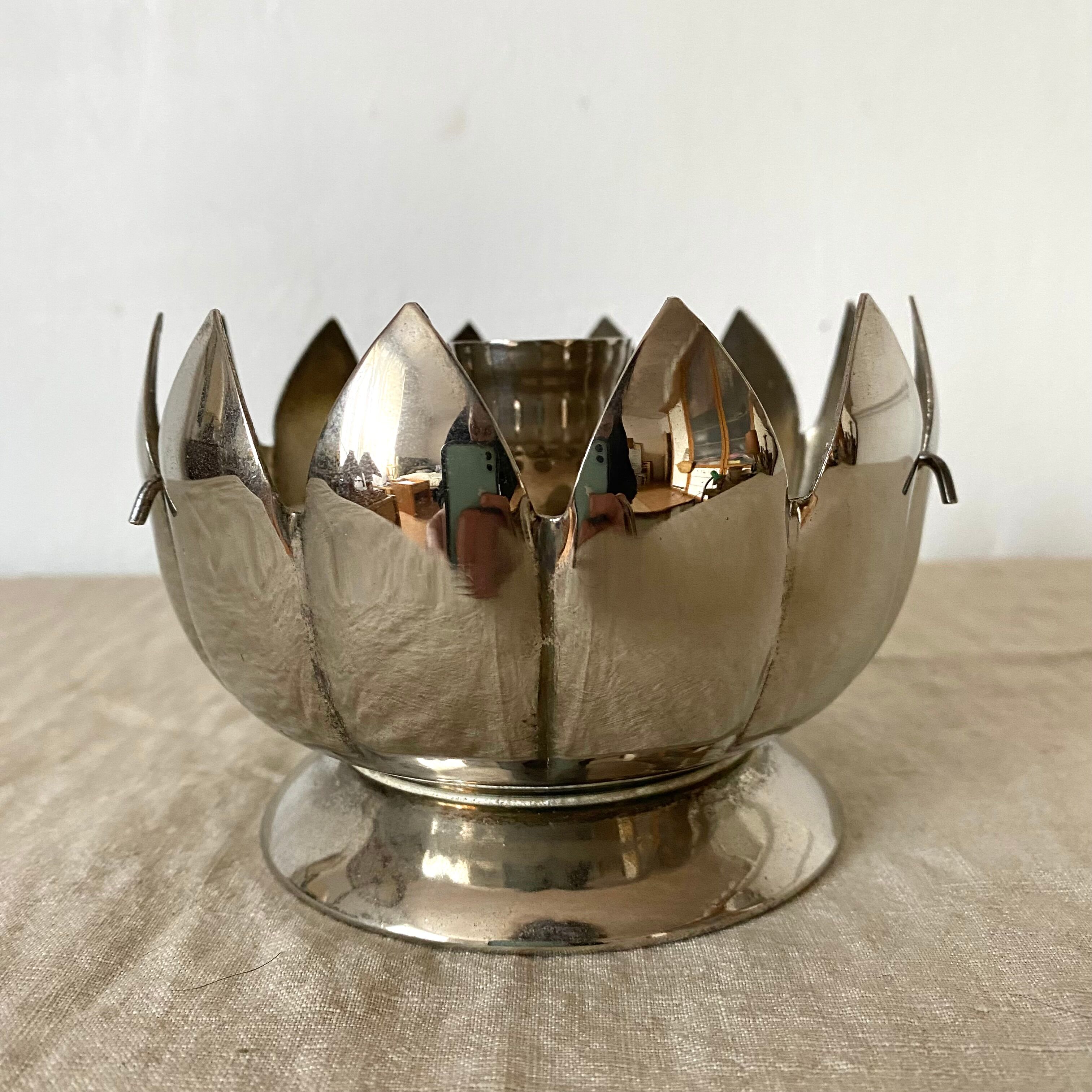 80s lotus flower candle holder