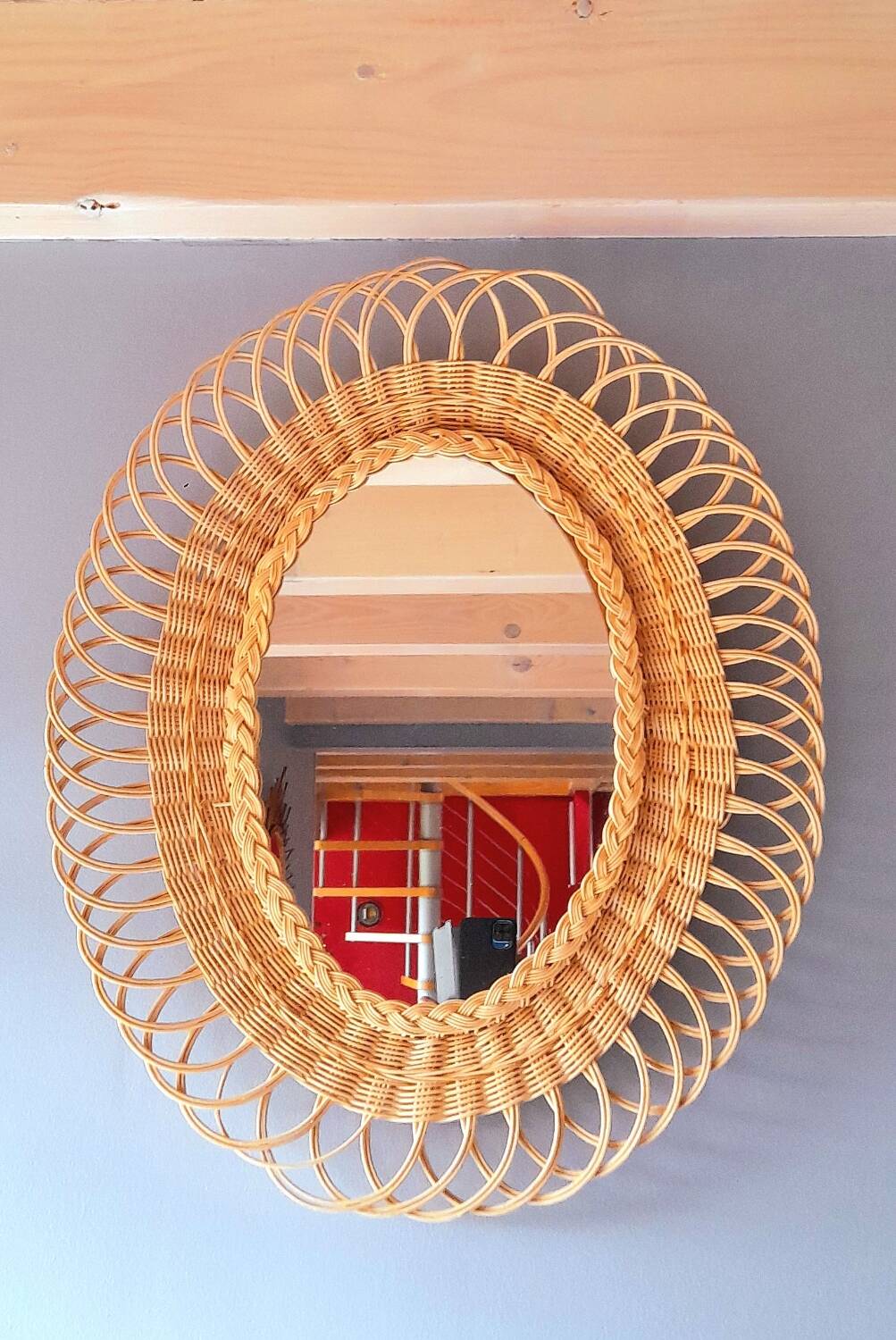 Miroir ovale en rotin 1960