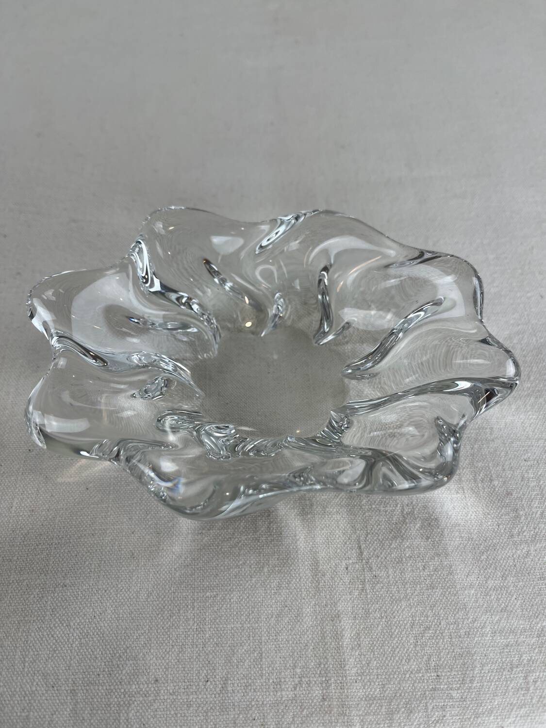 Wavy bowl Daum