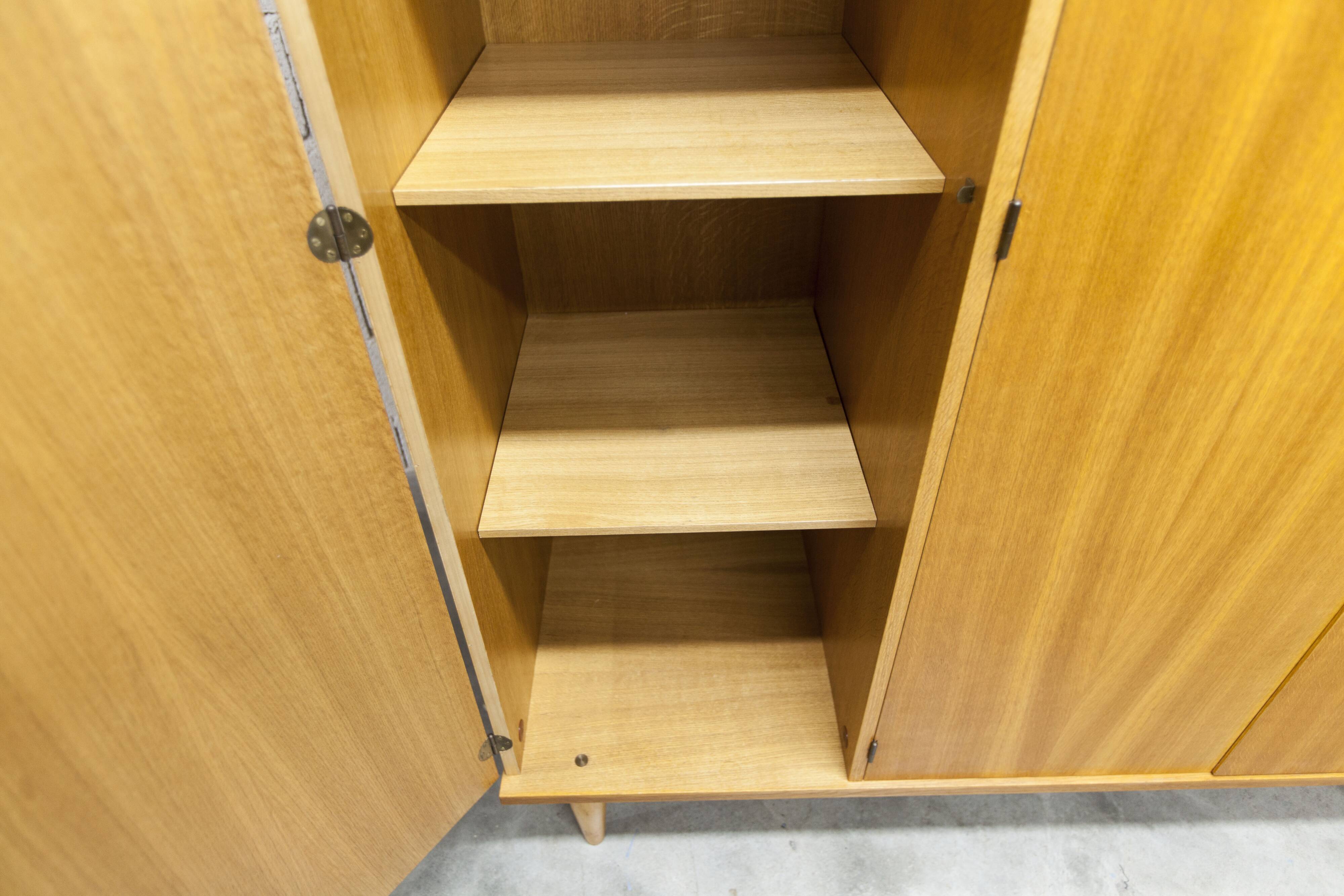 Scandinavian 3-door wardrobe in blond teak