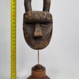 Toma passport mask, antique patinated wood, 16 cm, with stand