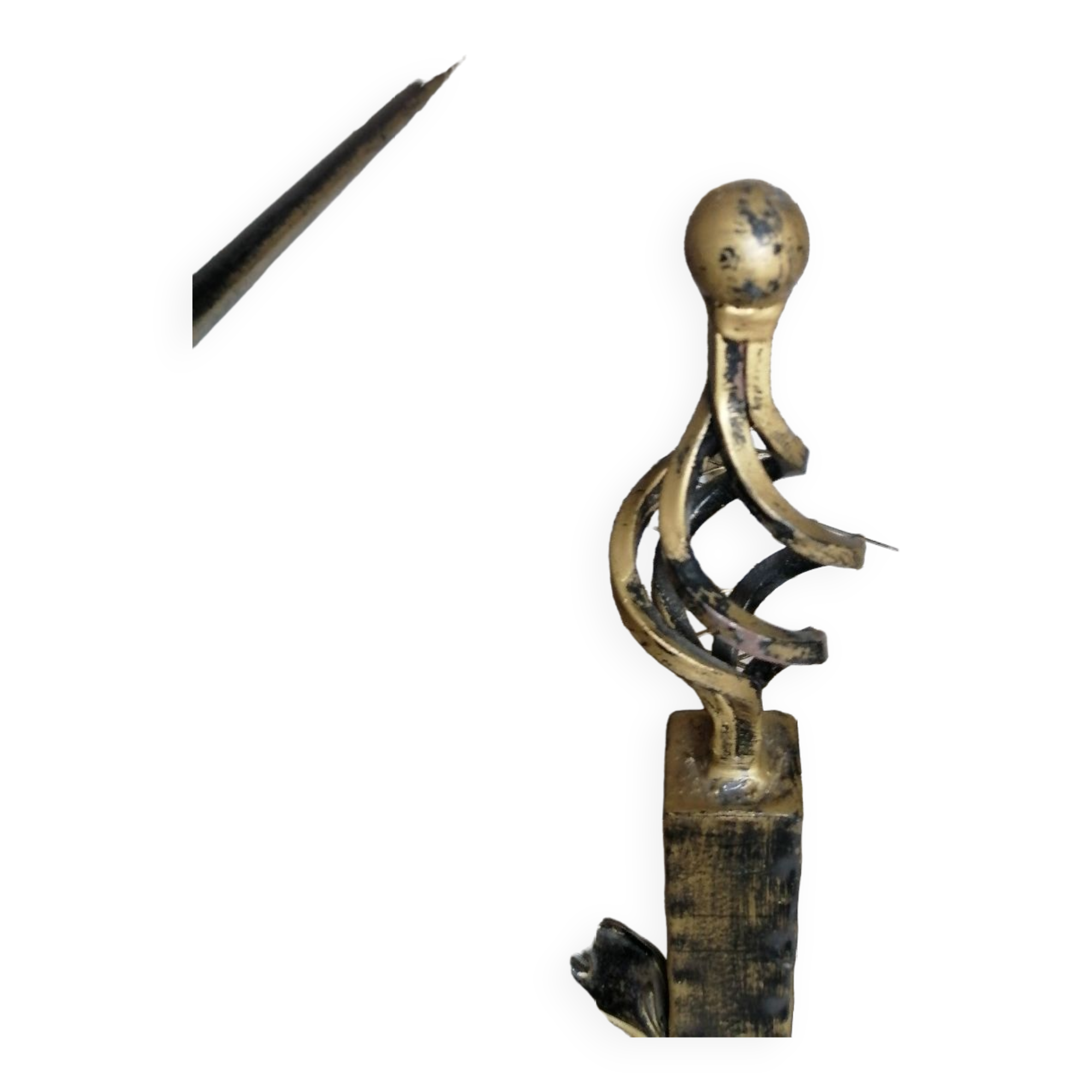 Clothes hanger in metal