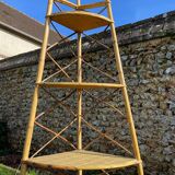 Étagère d angle style Audoux Minnet en rotin vintage 1950