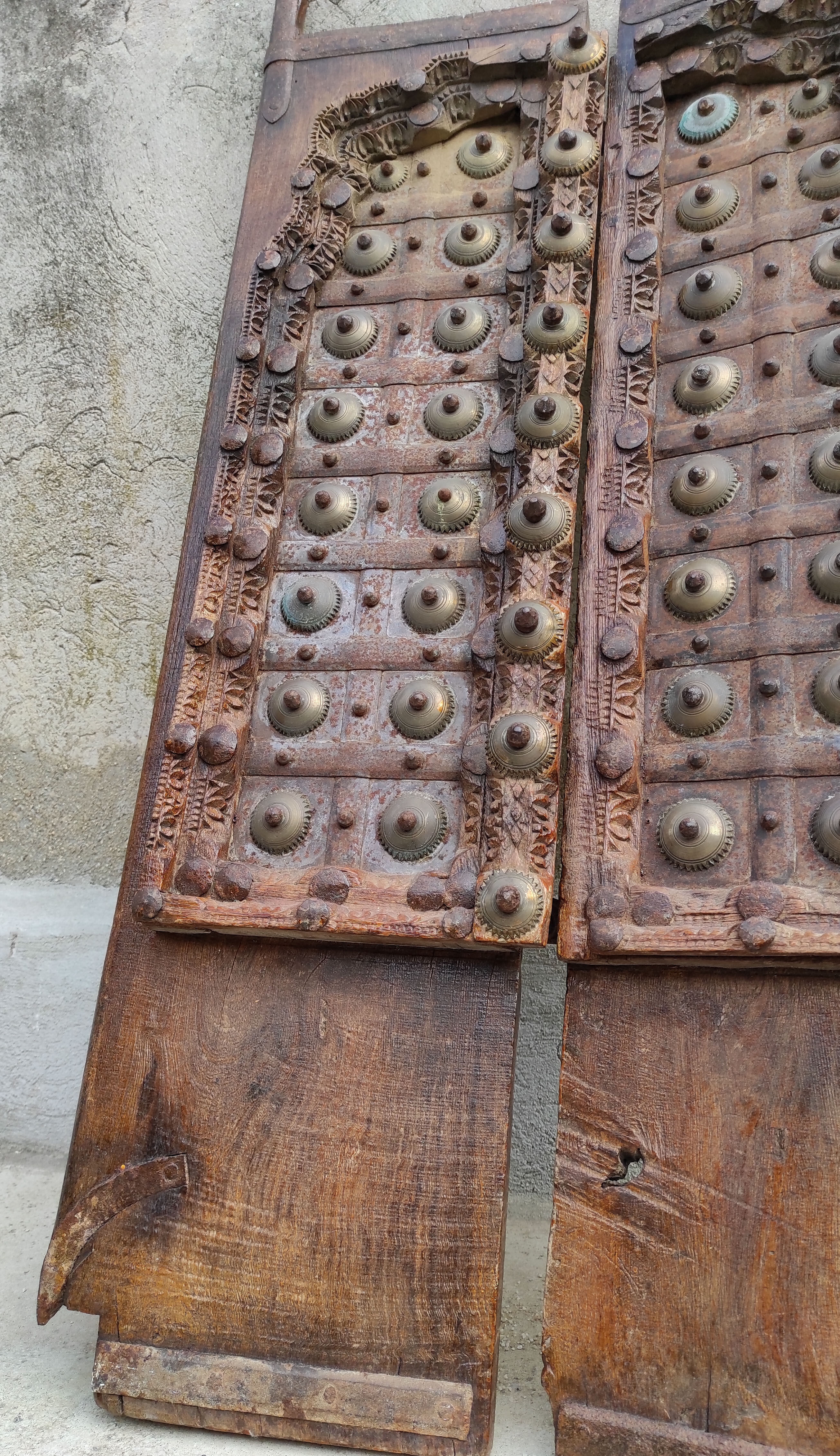 Pair of wooden shutters India Rajasthan XIXan