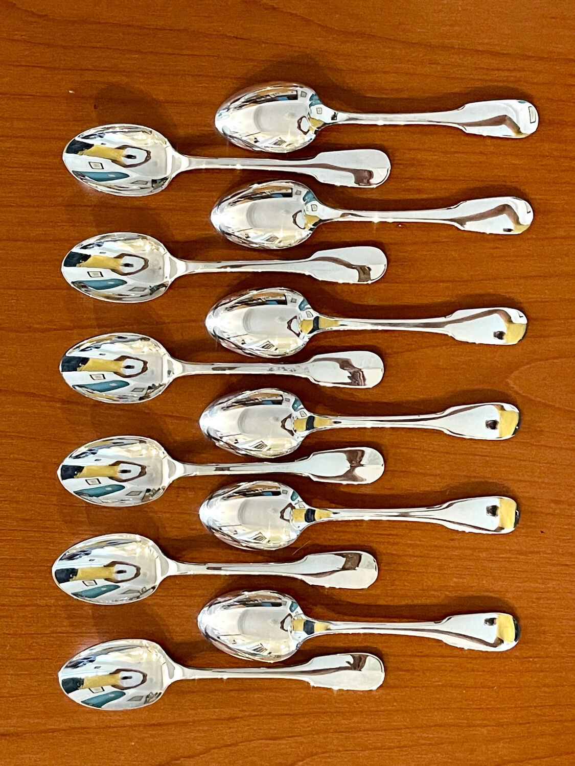 Christofle Cluny, cutlery set of 48 pieces in like-new condition.
