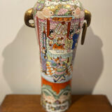 Vase en porcelaine émaillé XX siècle