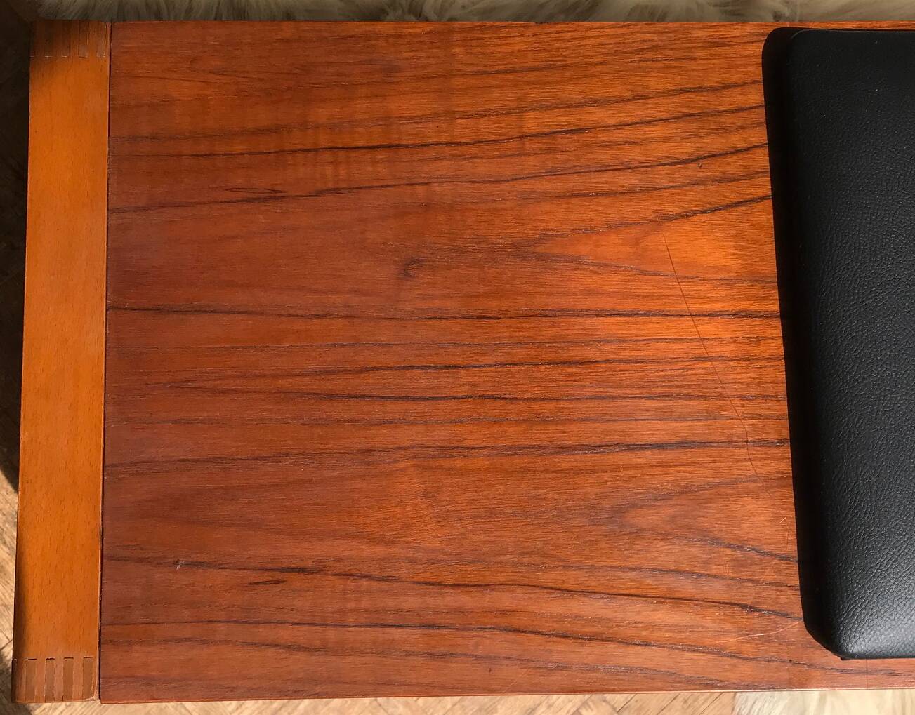 Banc anglais en bois et skaï, 1960