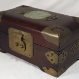 boite à bijoux chinois en bois incrusté jade