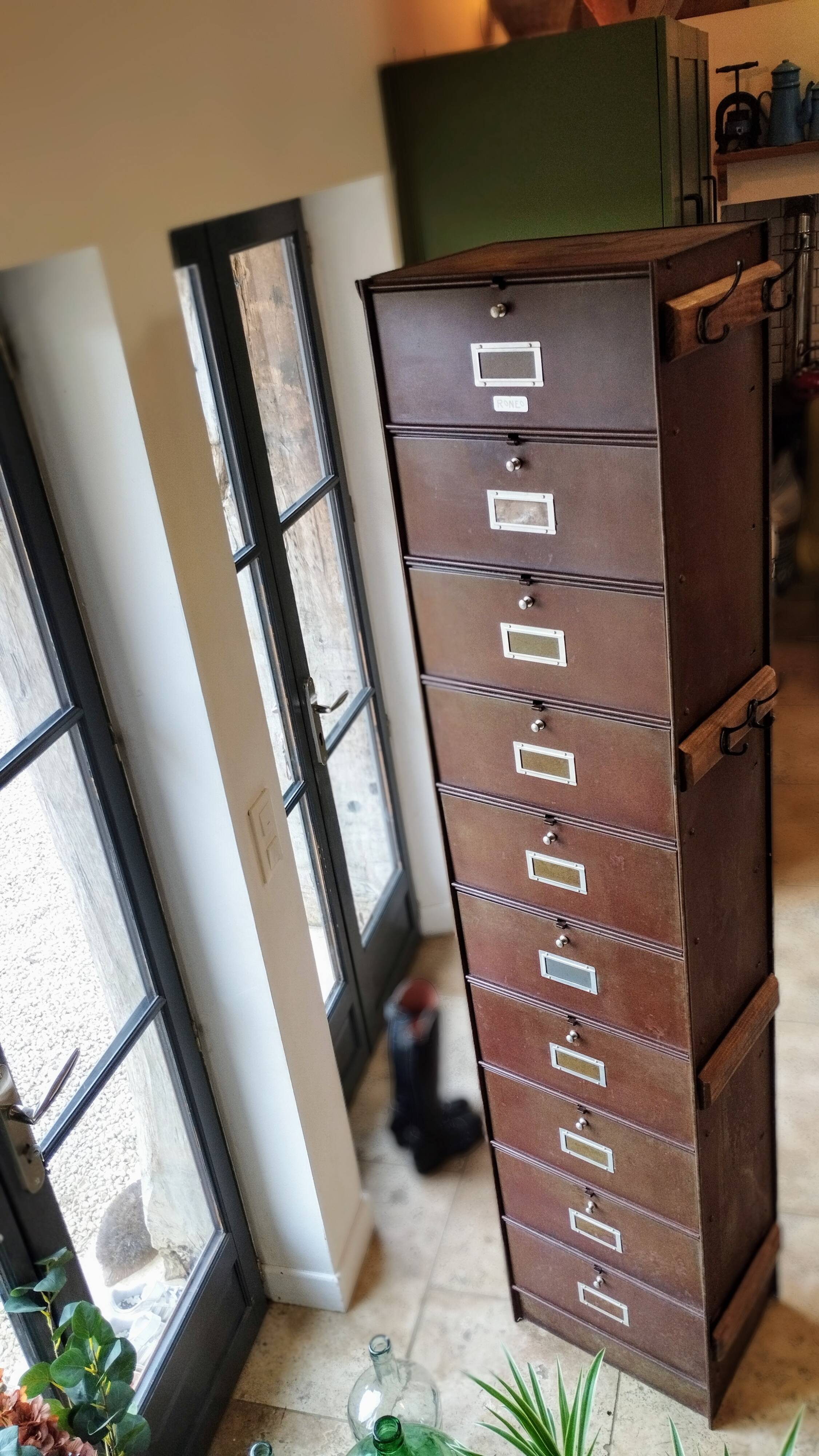 A vintage Roneo industrial flapper from the 1950s with a rusty patina