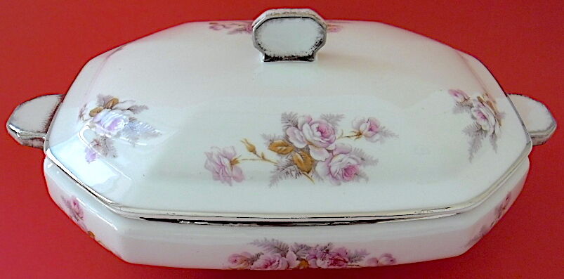 Porcelain vegetable with floral decoration