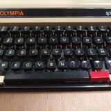 Machine à écrire Olympia Splendid vintage années 70