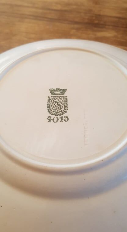 Plate in iron earth saint amand model 4015