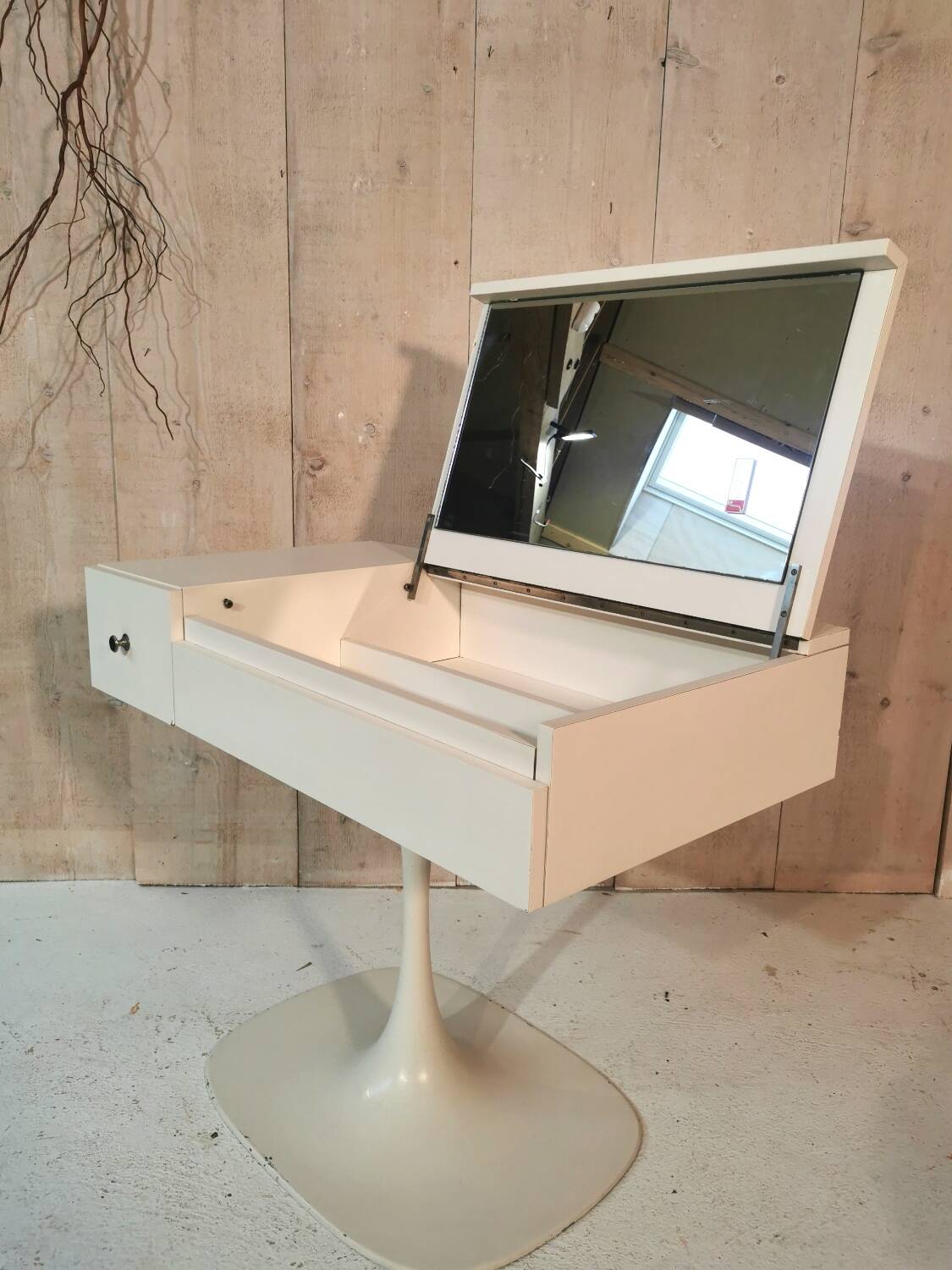 Vintage dressing table