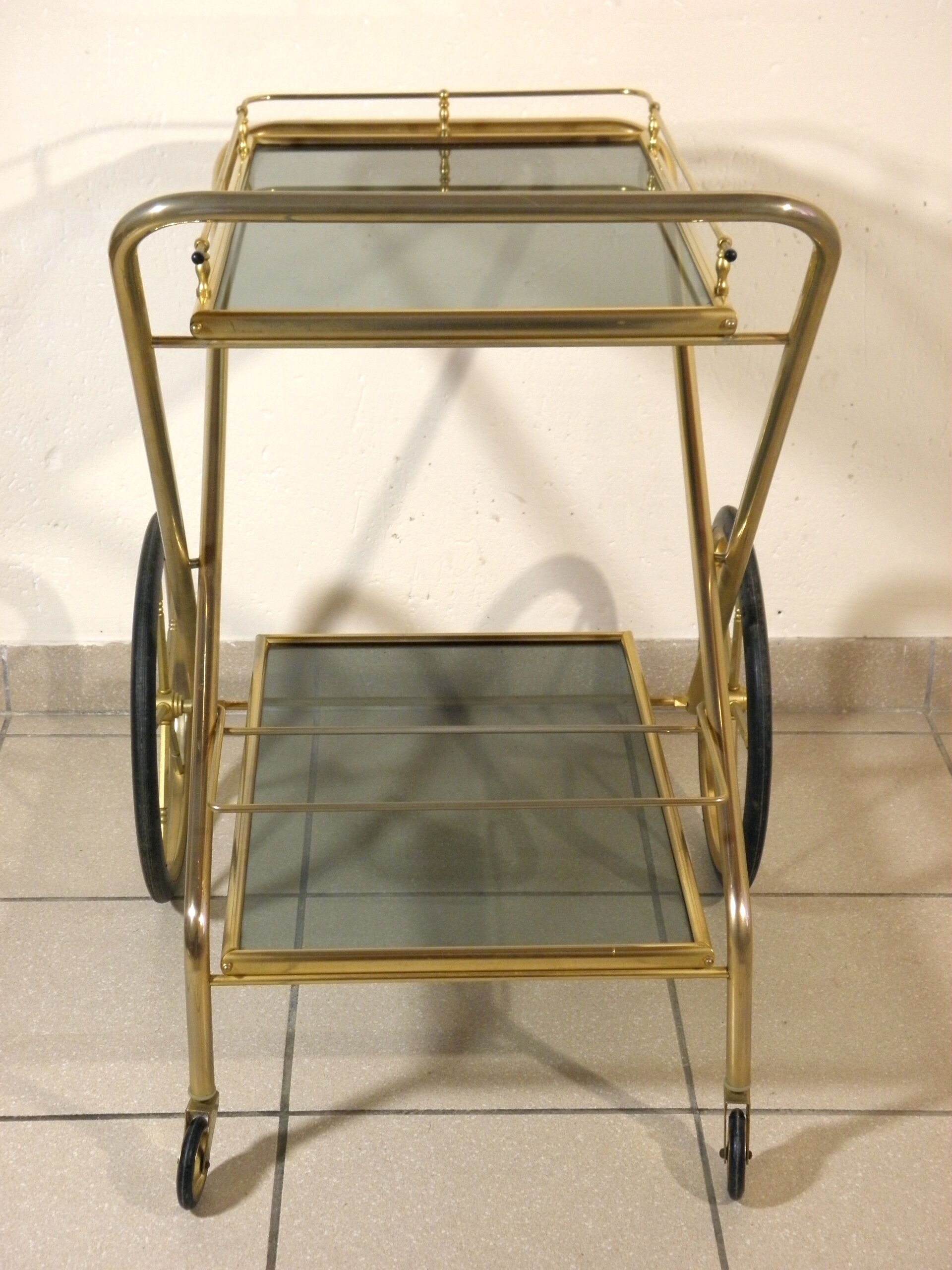 Desserte pliante en laiton et verre années 60