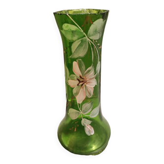 Vase en verre émaillé art nouveau