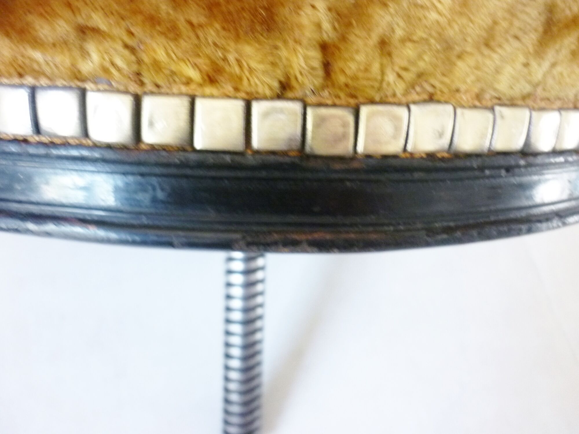 Piano stool of period and style Napoleon III, XIXth, tripod, blackened wood, adjustable