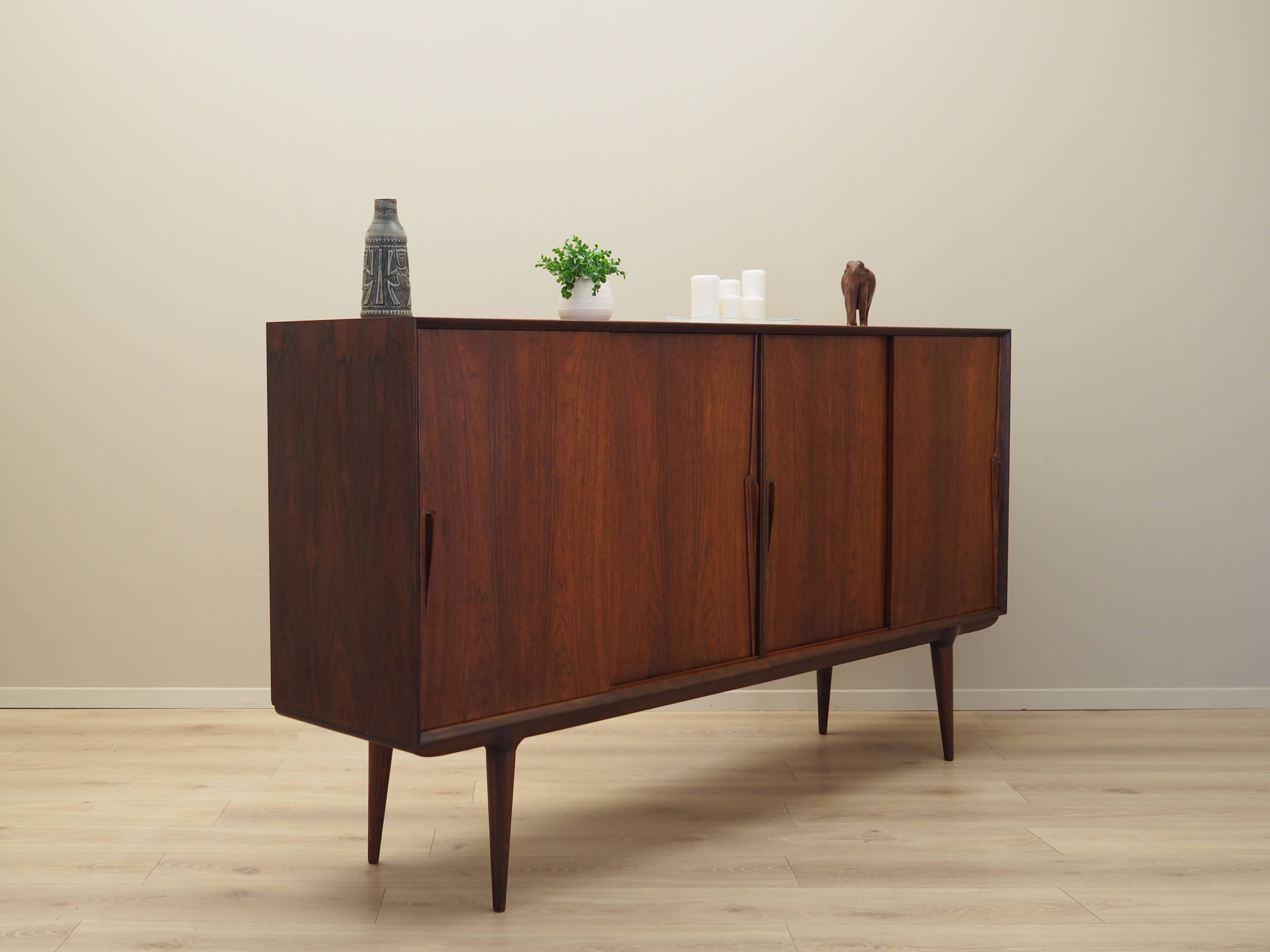 Enfilade en palissandre, design danois, années 1970, fabricant : Omann Jun