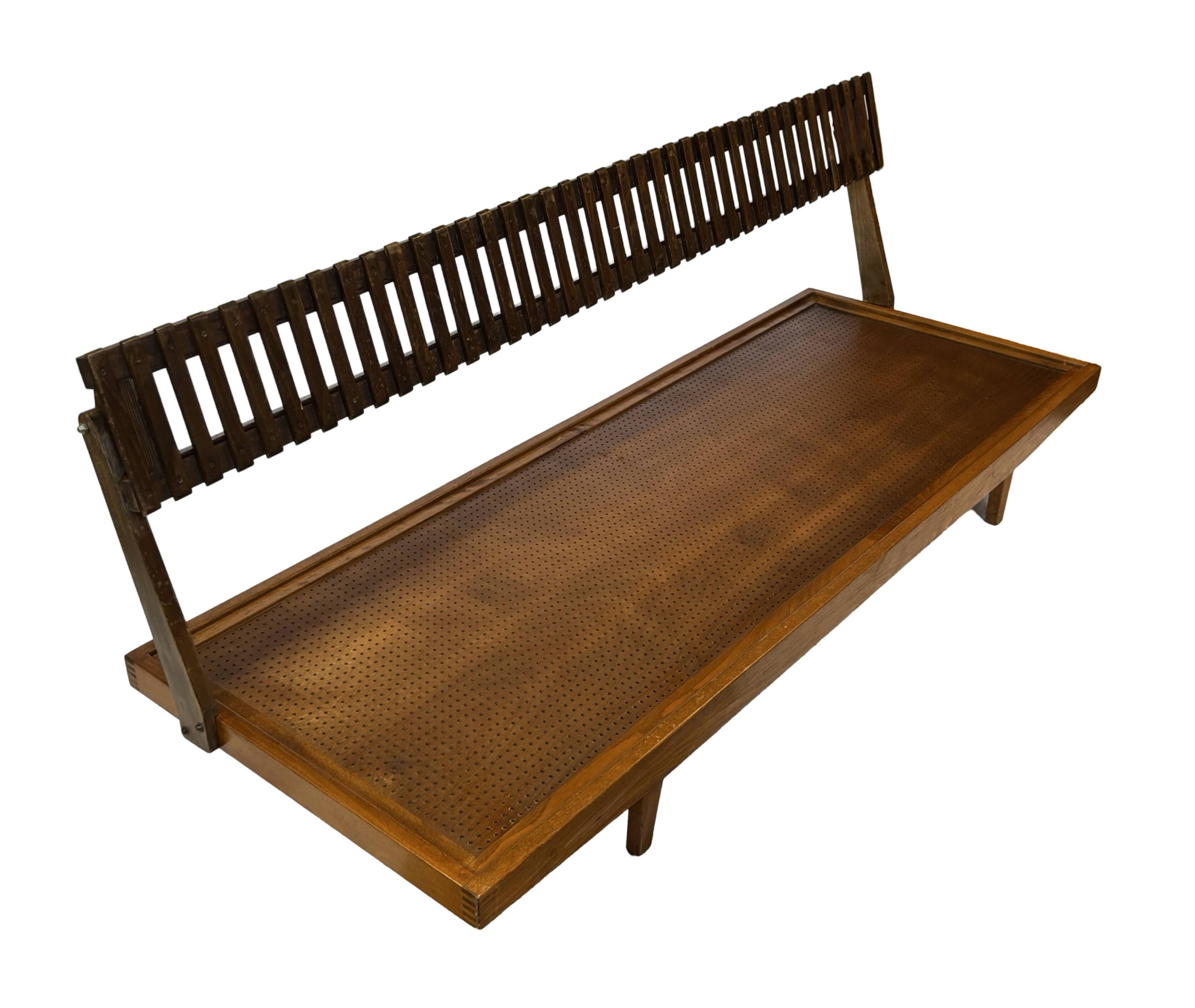 Mid-century daybed with removable backrest in oak 50's design