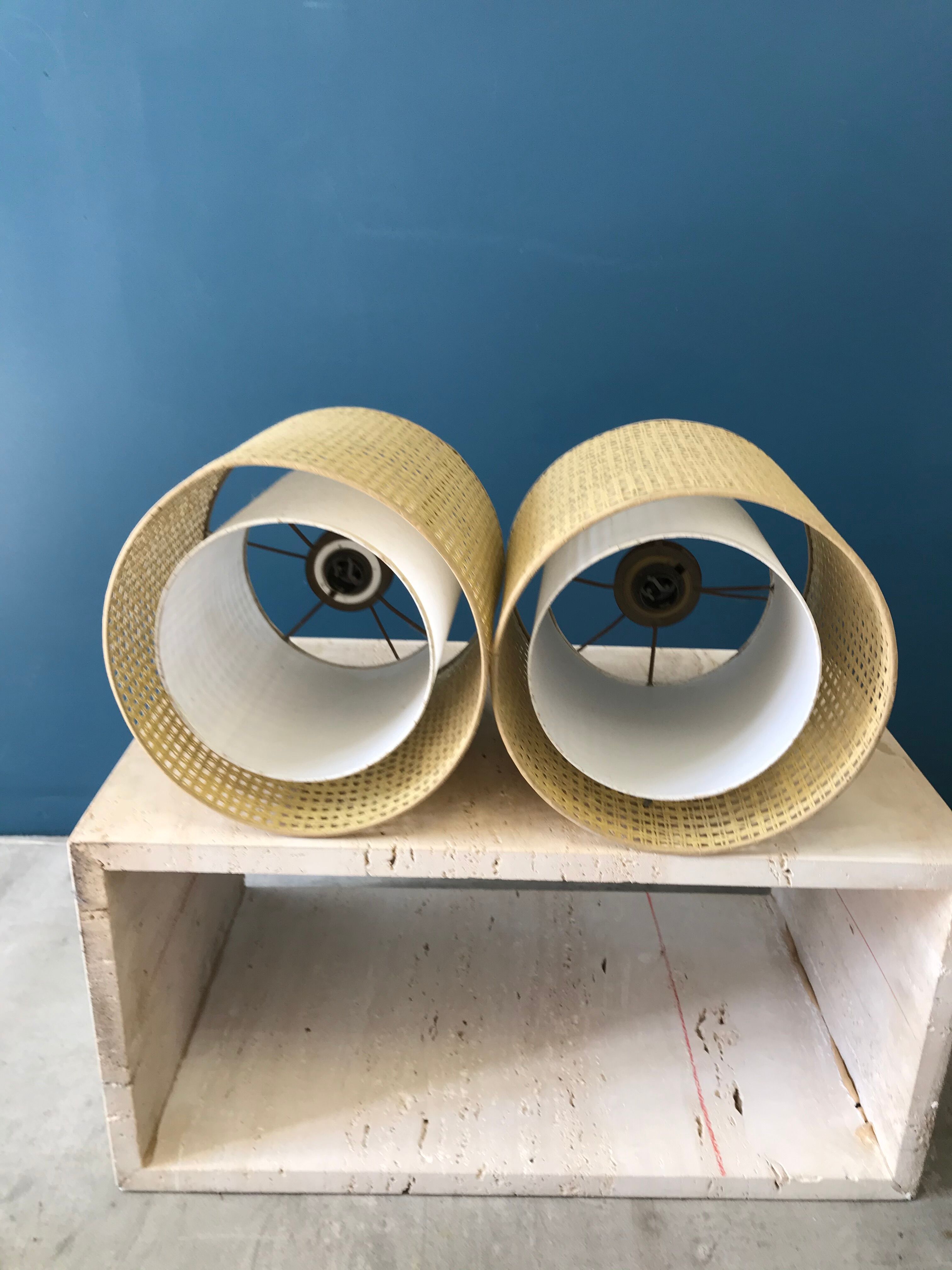 Pair of hanging in cannage of the 60s