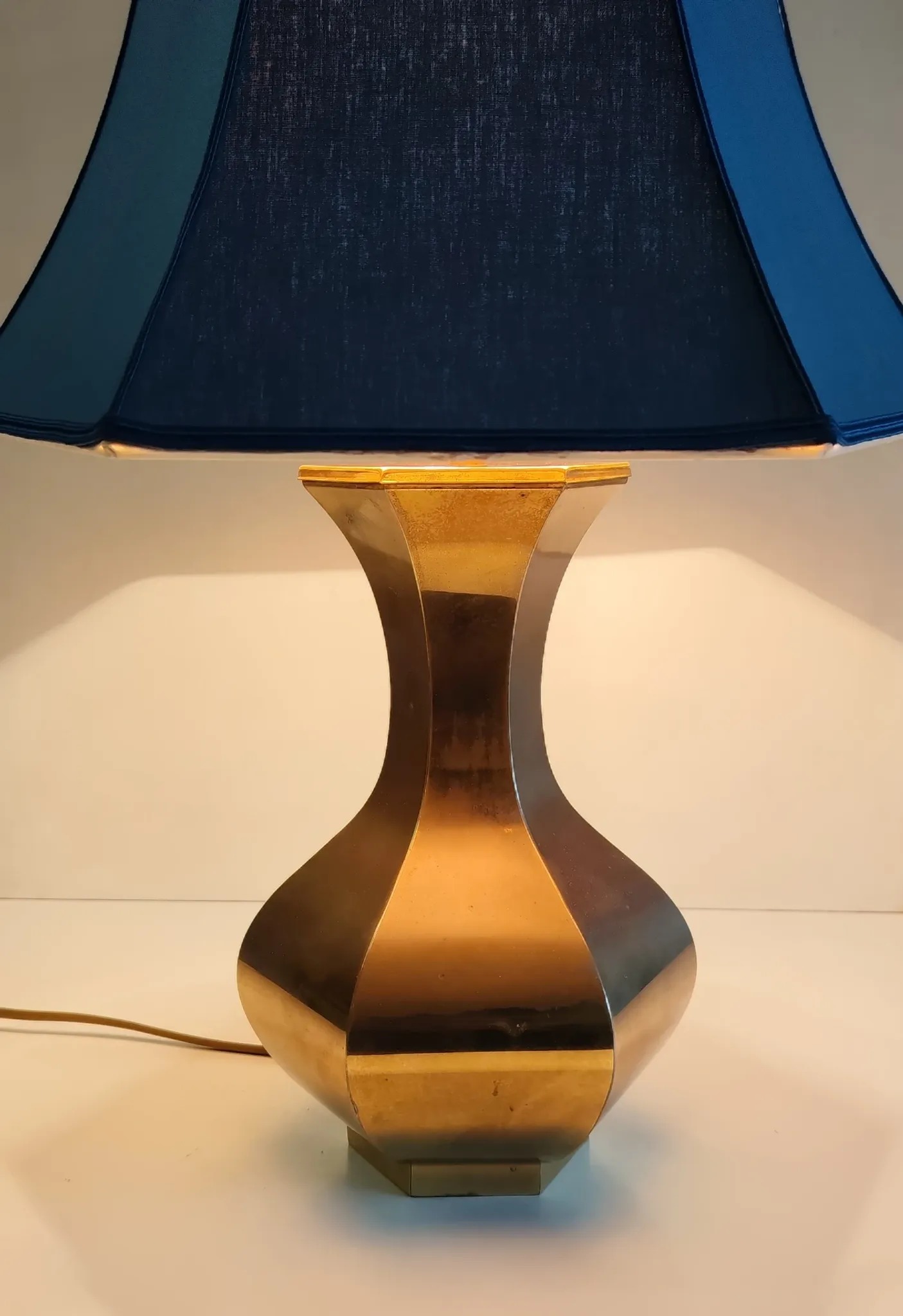 70's design table lamp in gold brass and blue fabric