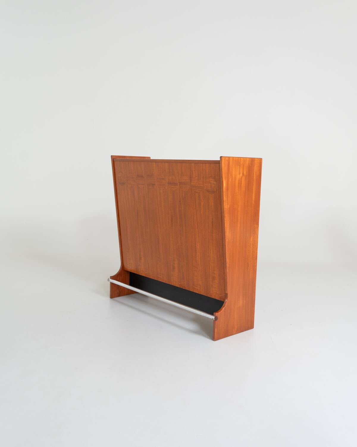 “SK661” teak bar cabinet by Johannes Andersen for J. Skaaning & Søn, 1960s
