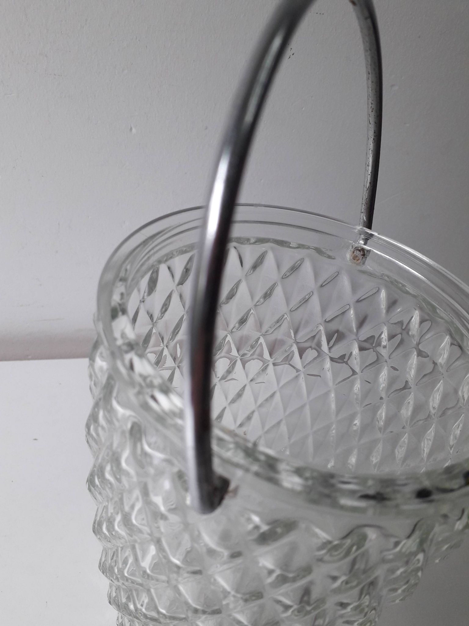 Cut glass ice bucket (vintage)