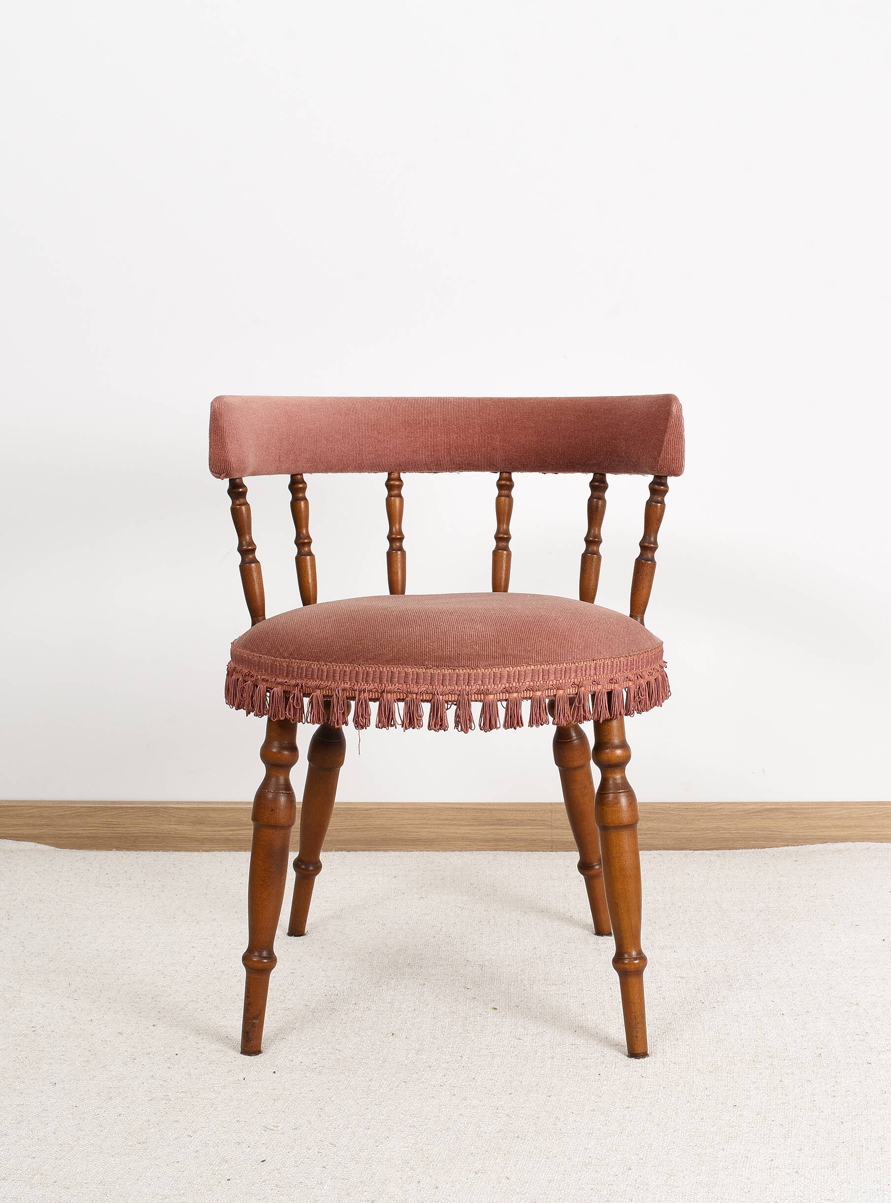 Old velvet armchair, toad style, from the 1950s