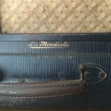 Suitcase reinforced cardboard