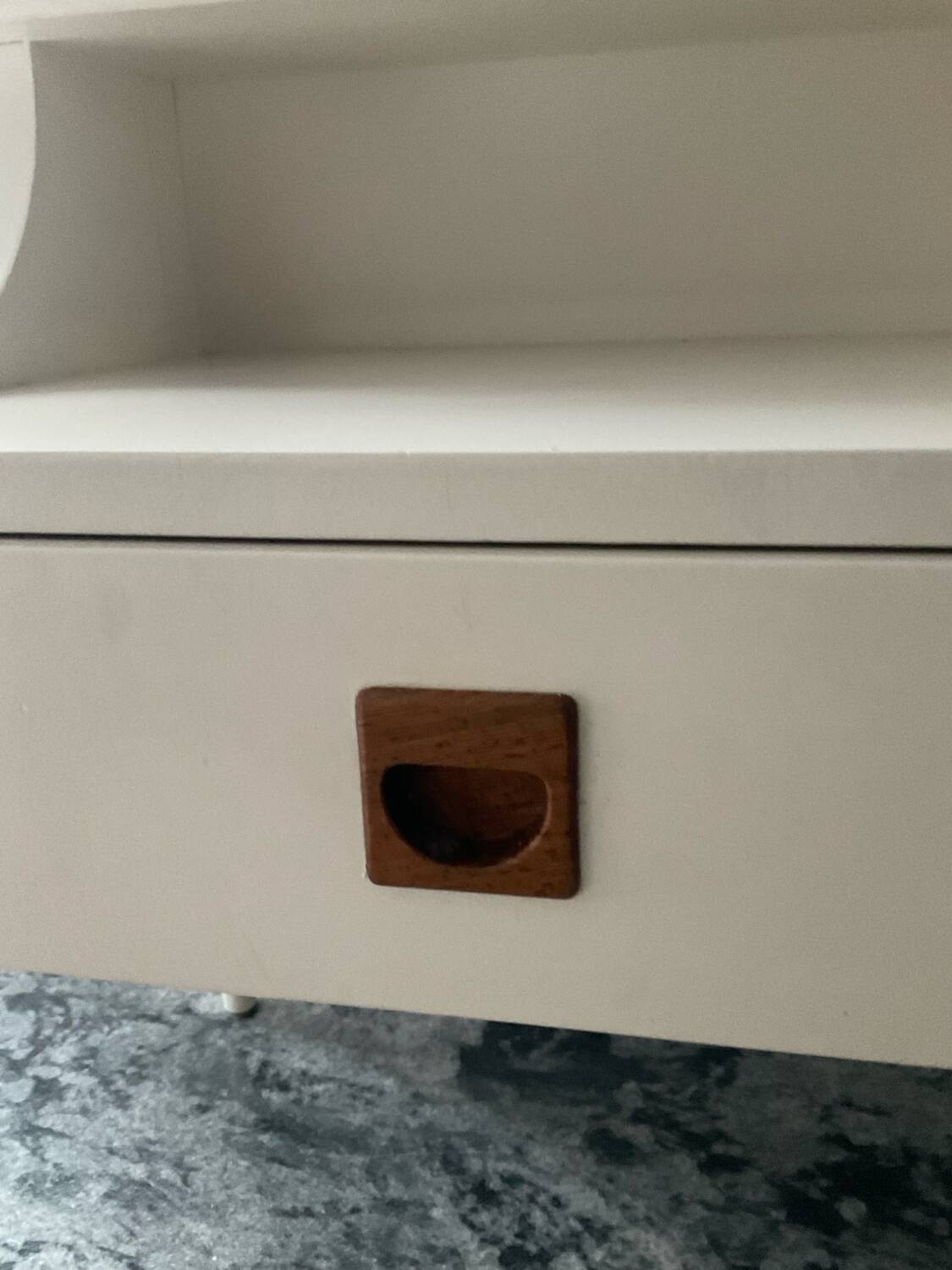 Paire de chevets scandinaves en bois blanc