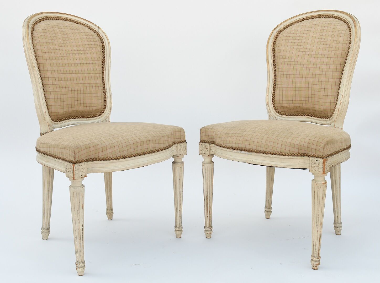 Set of 4 white chairs Louis XVI style
