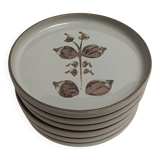 Flat plates made of Arnon stoneware
