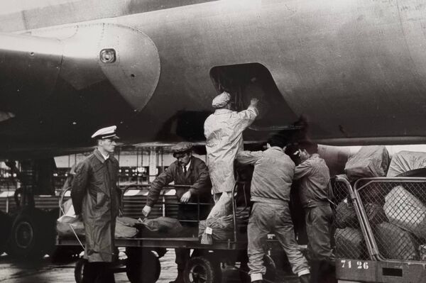 Photographie Air France cargo à Orly vintage années 70 encadré 53 x 43 cm