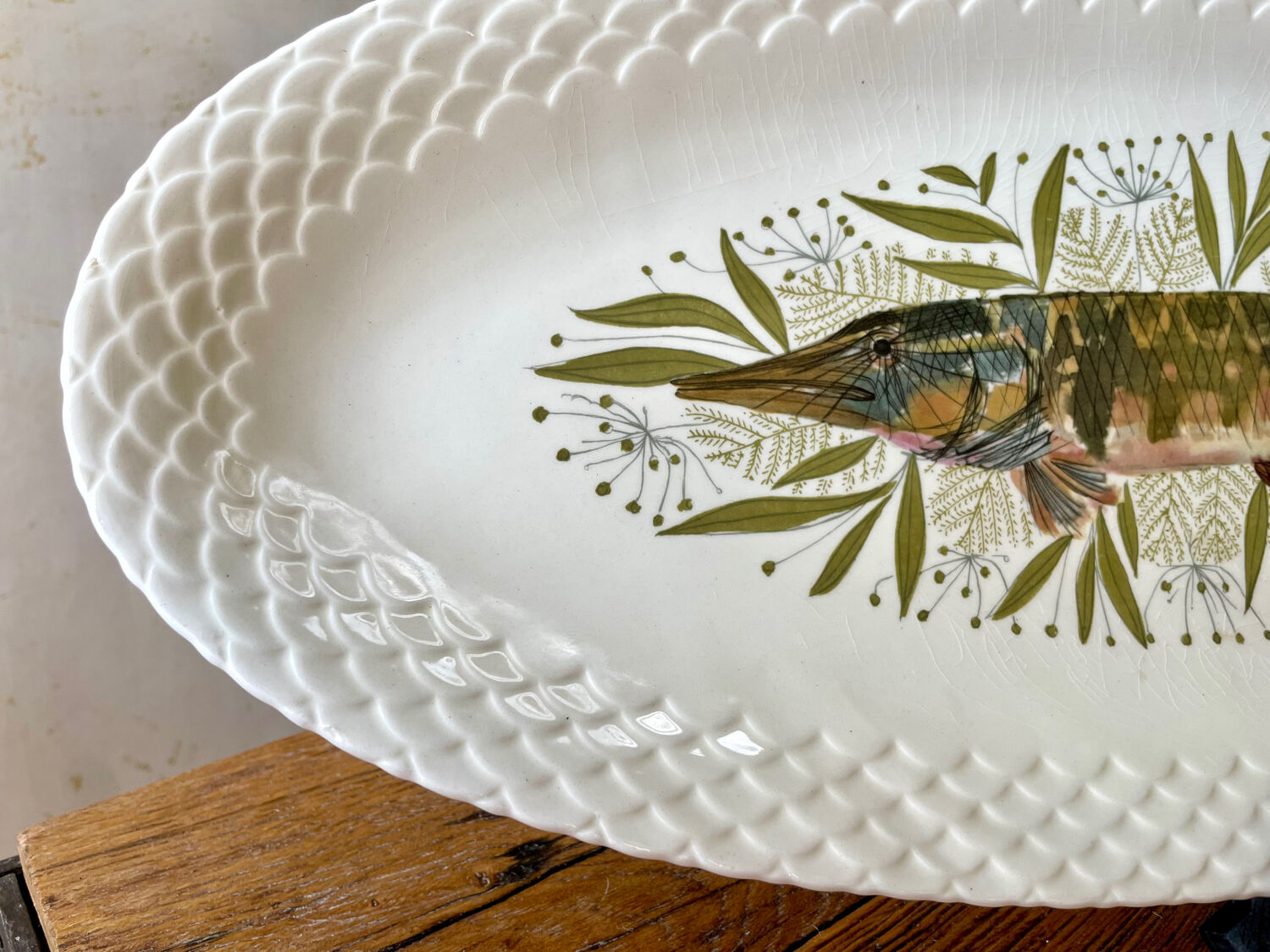 Large fish platter with its sauce boat, annecy model, vintage gien.