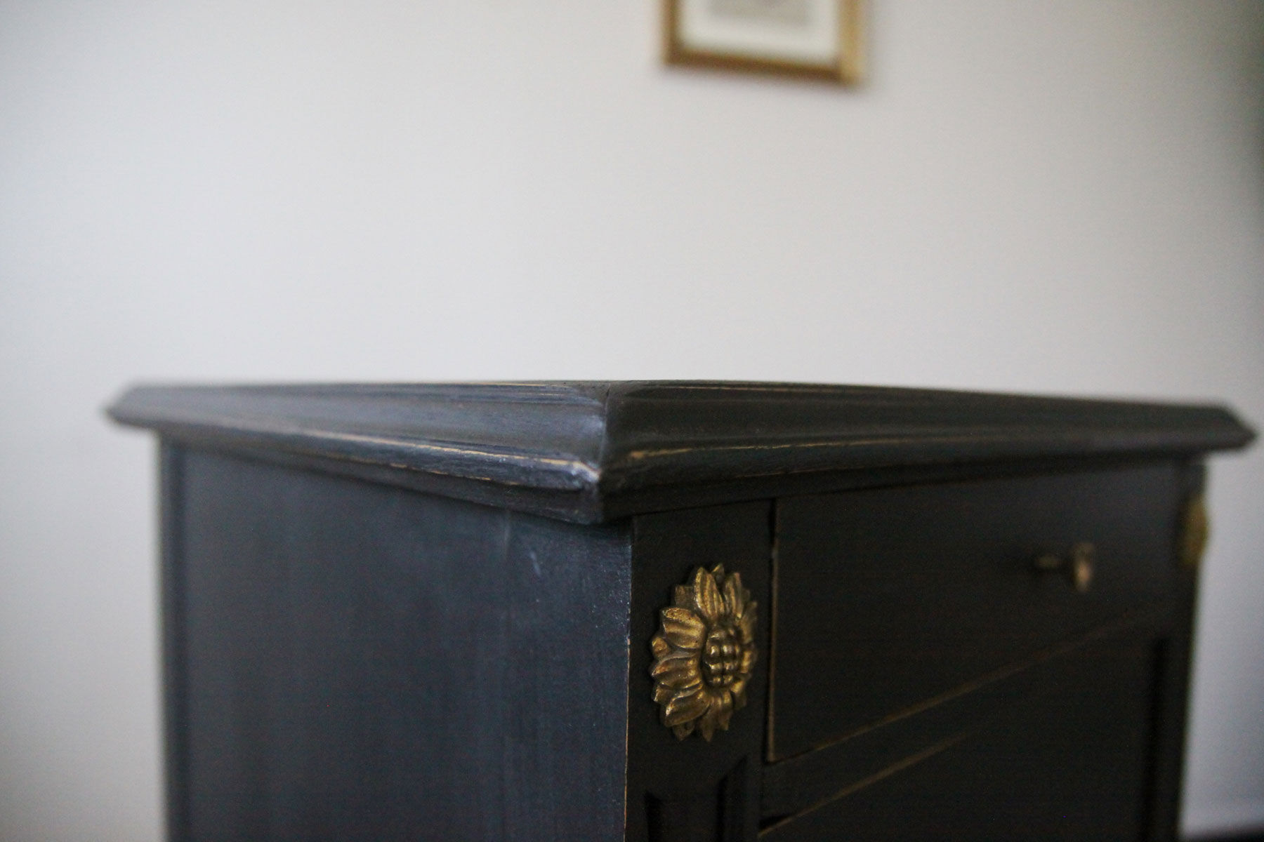 Black bedside style Henri II