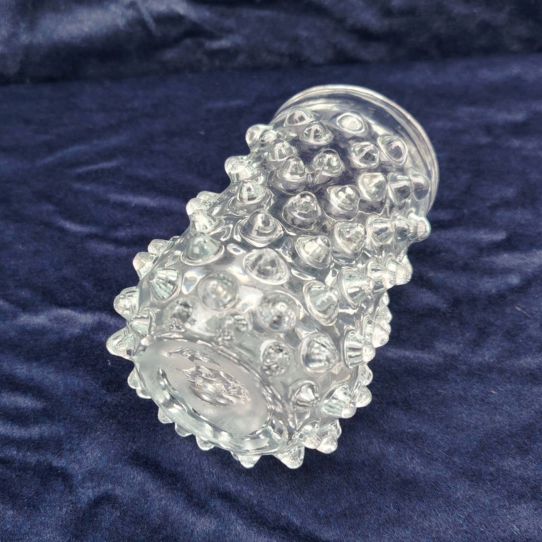 vase en verre à pointes Pavel Panek vintage