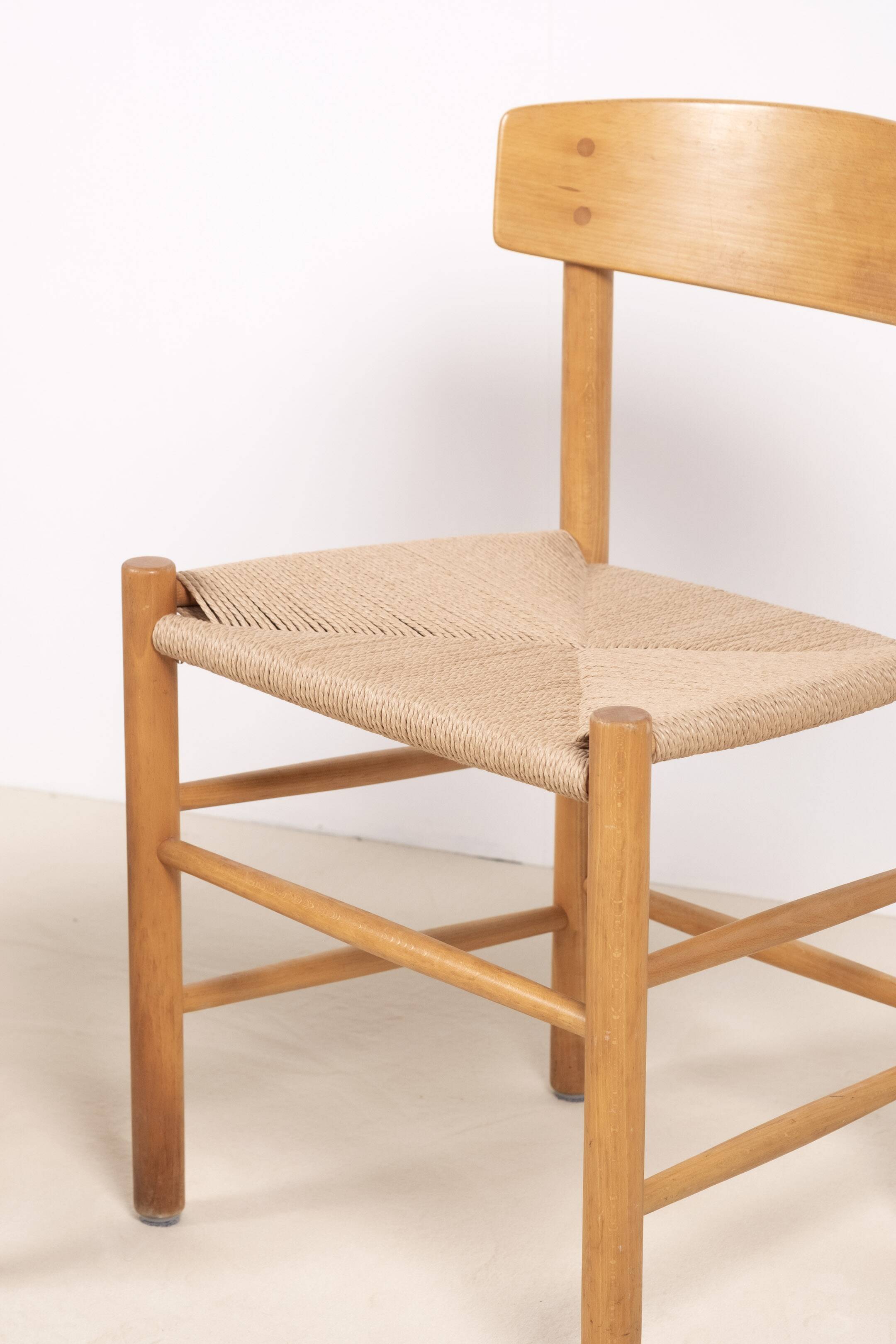 2x Børge Mogensen J39 People's Chair in Beech, 1970s Denmark