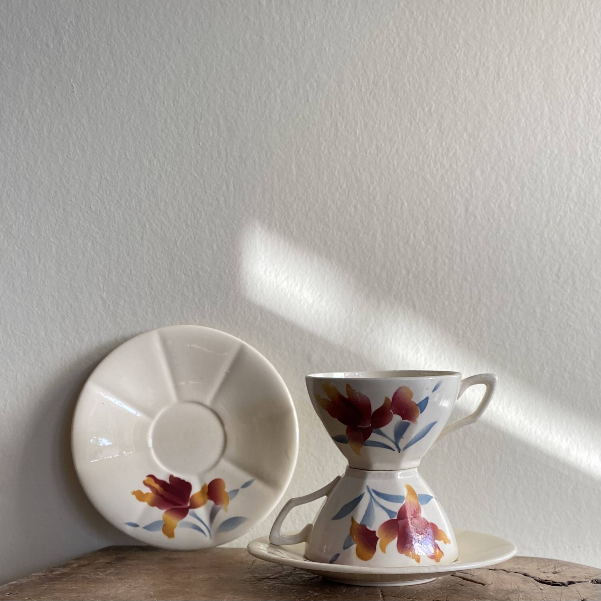 Coffee cup and saucer x2