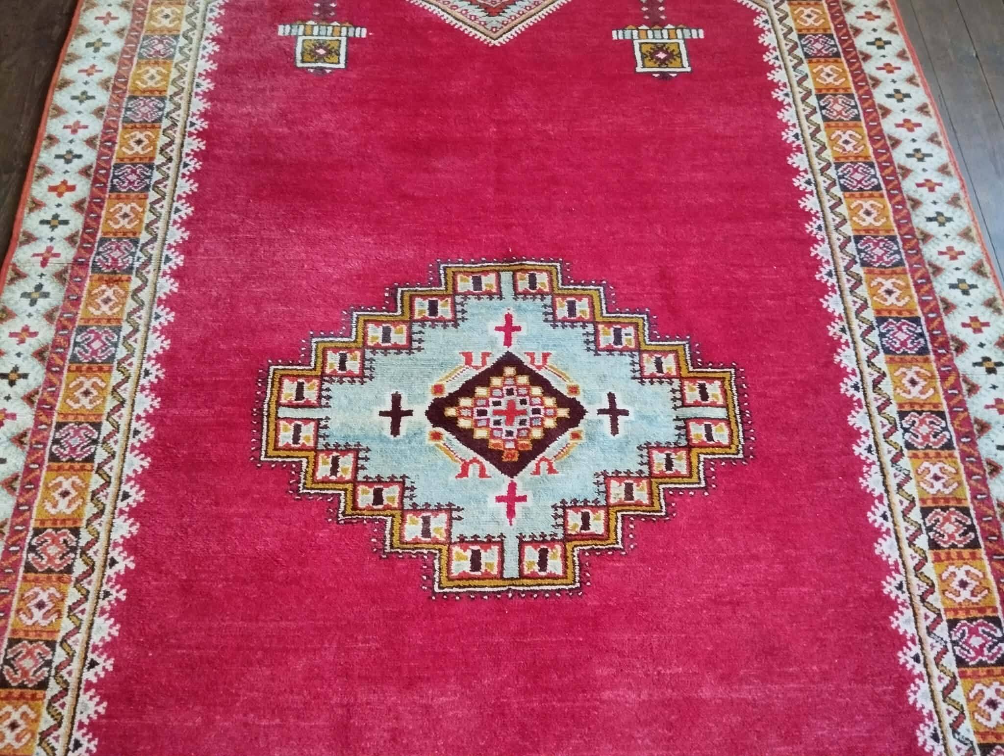 Handmade Berber Taznakht rug 307x192cm