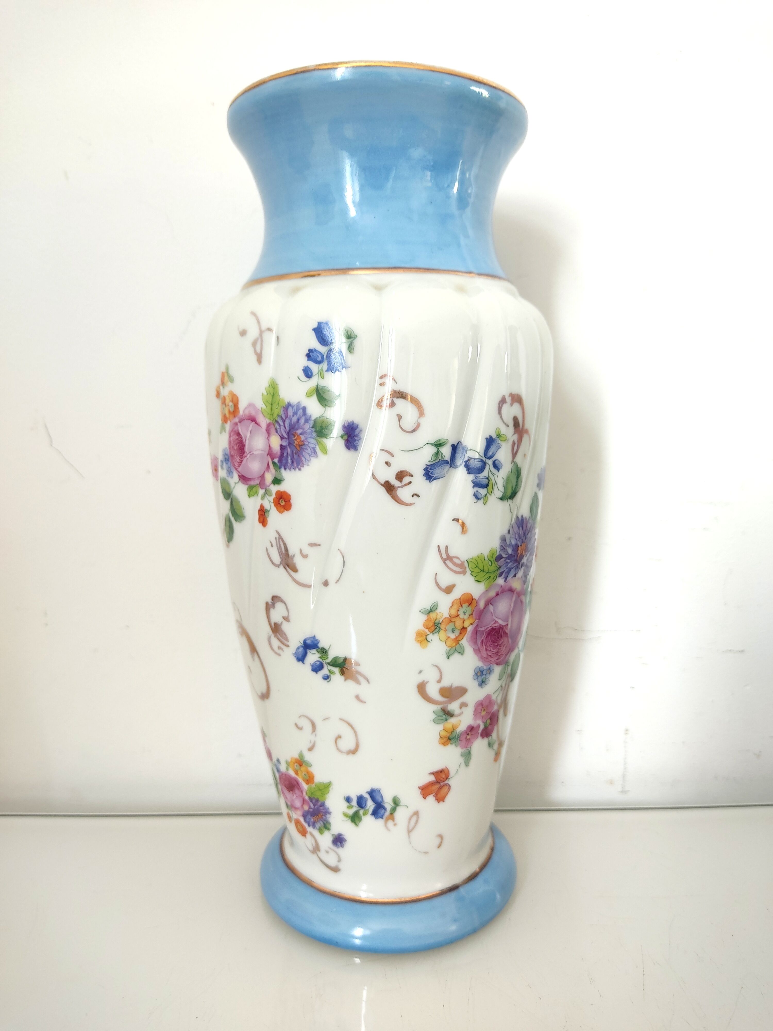 VF Paris flower vase