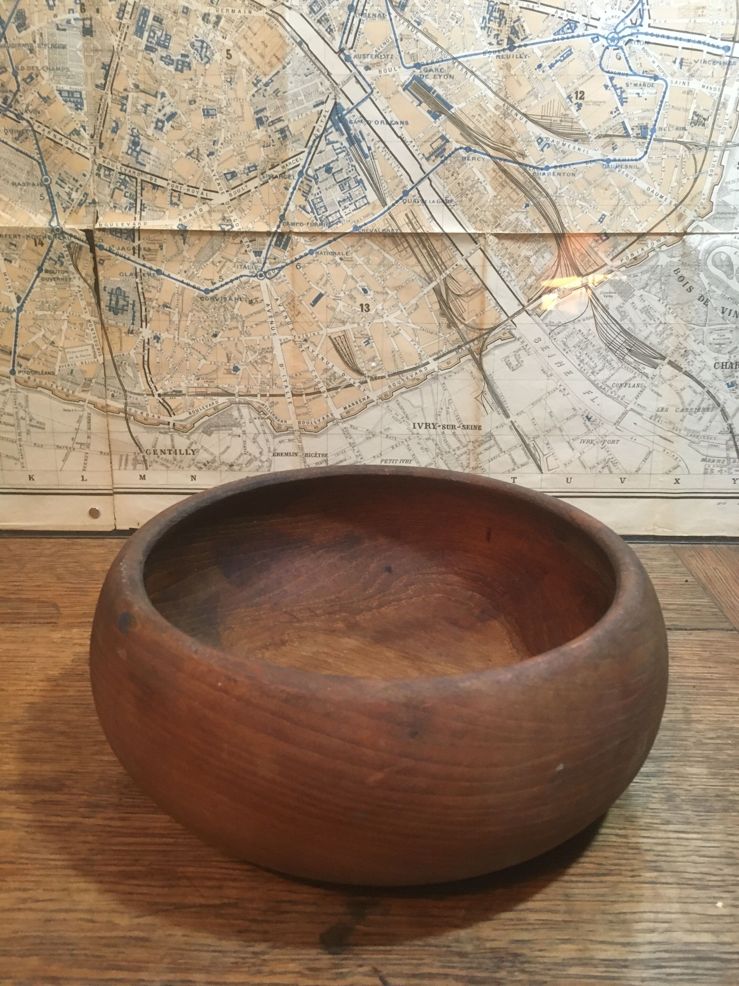 Ethnic teak dish