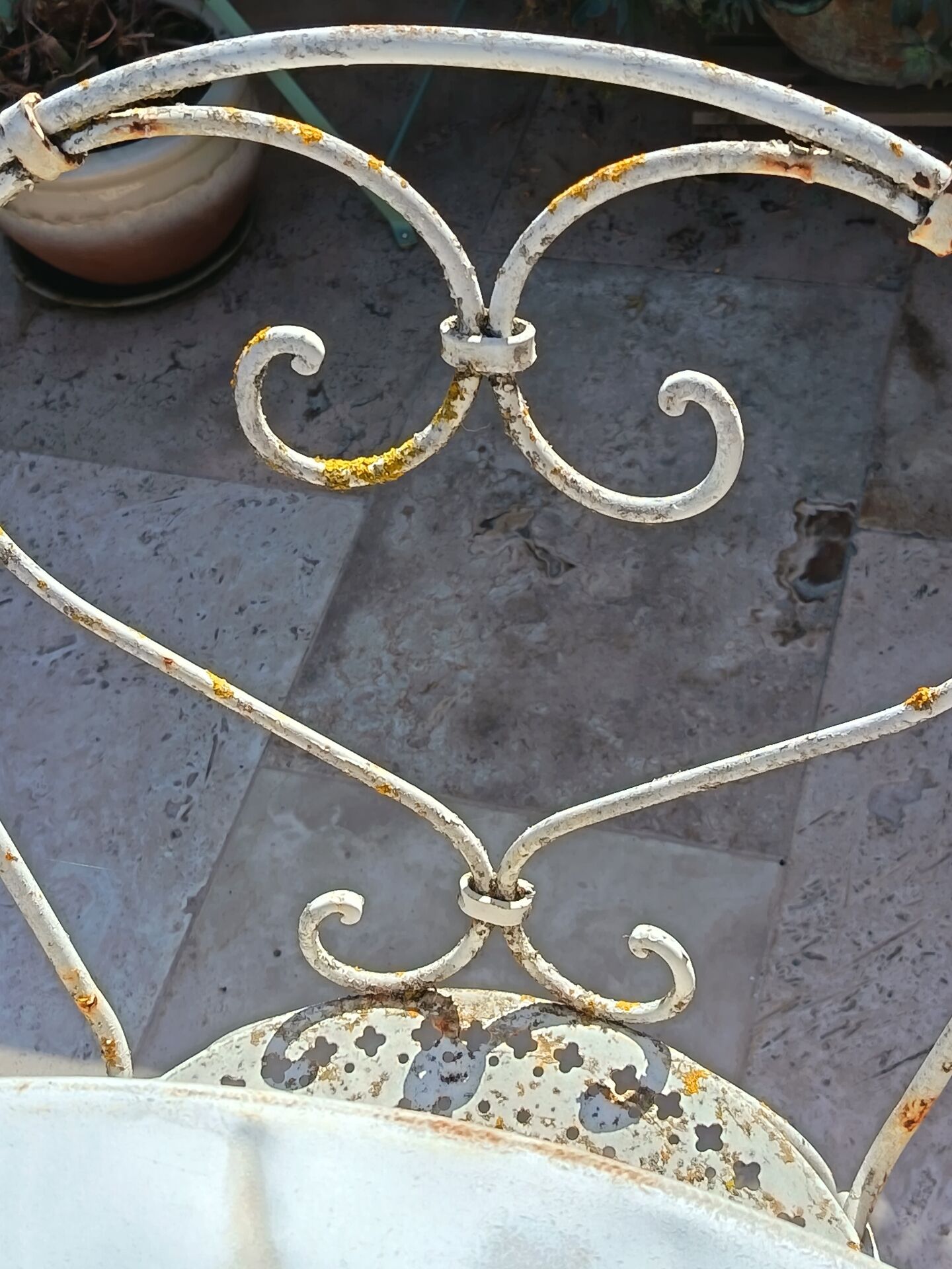 12 chaises Fermob 1900 et table Montmartre