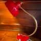 Lampe métal laquée rouge et doré 60’S